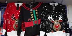 Suéteres navideños, el outfit de moda en esta temporada