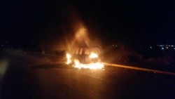 Se incendia camioneta