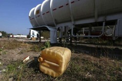 López Obrador presenta plan para combatir robo de combustible en PEMEX
