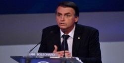Bolsonaro prestigia a sus ministros más cercanos en primer acto de Gobierno