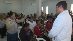 Buscará alcalde recursos para reparar drenaje sanitario en el ejido Macapule