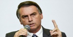 Bolsonaro aclara que no negará ayuda a inmigrantes pese a abandono del Pacto