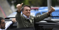 Bolsonaro dice que llevará a Davos un Brasil "libre de amarras ideológicas"
