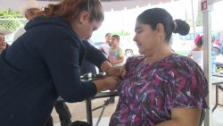 Llevan brigadas de salud en lunes cívico
