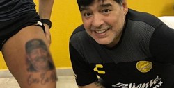 Gaspar Servio, portero de Dorados, se tatuó la cara de Maradona