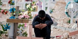 México crea plan de atención y reparación a víctimas de violencia del pasado