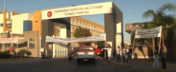 Exigen padres de familia se elimine cobro excesivo en la UAD