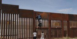 Trump buscará recaudar 8.000 millones de dólares para el muro con México
