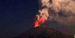 Volcán Popocatépetl aumenta su actividad con emisión de fragmentos en México