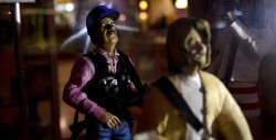 Crean figuras de acción de 'El Chapo' Guzmán en Culiacán