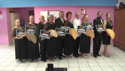 Entregan reconocimientos a danzoneros del IMSS