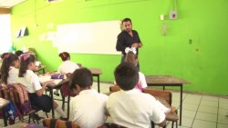 Prometen regularización en pagos a docentes en Sinaloa