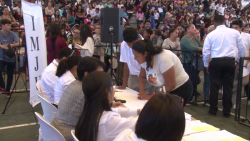IMJU entrega mil becas a estudiantes de nivel secundaria