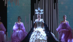 Coronan a Reina de los Juegos Florales