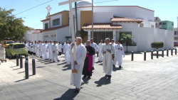 Realizan marcha de desagravio, piden perdón y paz
