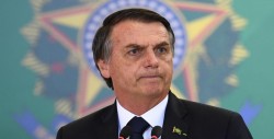 Bolsonaro se refiere a la mujer como "joya rara" y promete más representación