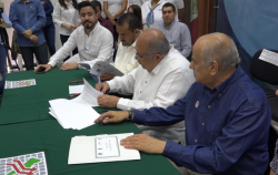 ICATSIN firma convenio con ayuntamiento y paramunicipales