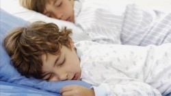 Las personas necesitan del sueño para reparar energías: Psiquiatra