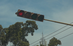 Busca Servicios Públicos modernizar semáforos en Mazatlán