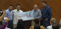 Emprendedores mazatlecos reciben apoyos