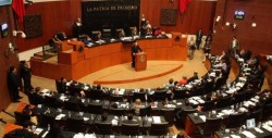 Senado mexicano aprueba eliminar el fuero al presidente