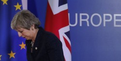 Sturgeon insta a May a aceptar que su acuerdo del "brexit" está "muerto"