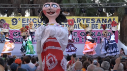 Enamora Guelaguetza en Encuentro Artesanal