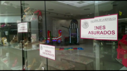 Clausuran tiendas de ropa y se llevan a sus trabajadoras detenidas en Mazatlán