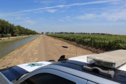 Encuentran a persona asesinada y envuelta en una cobija