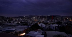 El Gobierno cortará la electricidad a los venezolanos 18 horas por semana