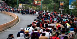 El uso político de la migración calienta la frontera entre México y EE.UU.
