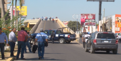 Productores agrícolas toman instalaciones del aeropuerto y acuerdan realizar protesta en Palacio Nacional