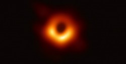 Esta es la primera foto en la historia de un agujero negro