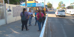 Piden padres de familia de la Ángel Flores que continúen las obras