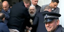 La Policía británica detiene a Julian Assange