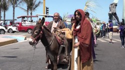Celebran católicos mazatlecos el inicio de Semana Santa con Domingo de Ramos