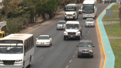 Aumenta flujo vehicular en carreteras