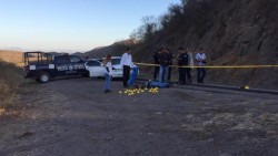Con "cuerno de chivo" asesinana a una persona sobre la "México 15"