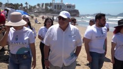 Recorre Alcalde las playas de Mazatlán y supervisa operativo