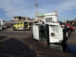 Carambola vehicular deja seis lesionados