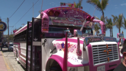 Peculiar camión del Guapo Rosas se encuentra en Mazatlán