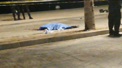 Muere motociclista luego de atropellar a un peatón