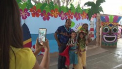 Arman su 'Luau' en Mazatlán y celebran a los niños a lo 'Hawaiiano'