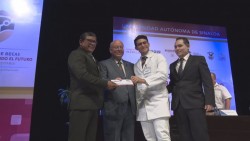 Los estudiantes en su mayoría utilizan beca para mantener sus estudios