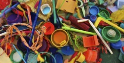 Estado mexicano de Tabasco prohíbe a comercios distribuir objetos de plástico