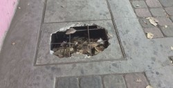 Tapa de registro deteriorado en el centro de Culiacán
