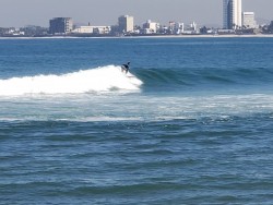 Mazatlán con buen clima y oleaje para la práctica del surf
