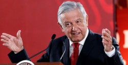 López Obrador a adversarios: "Te conozco bacalao, aunque vengas disfrazado"