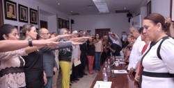 Toman protesta integrantes del Sistema Municipal de Protección Integral de Niñas, Niños y Adolescentes