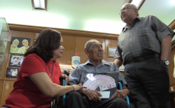 Dona Alcalde de Mazatlán su pensión a “El Buto”